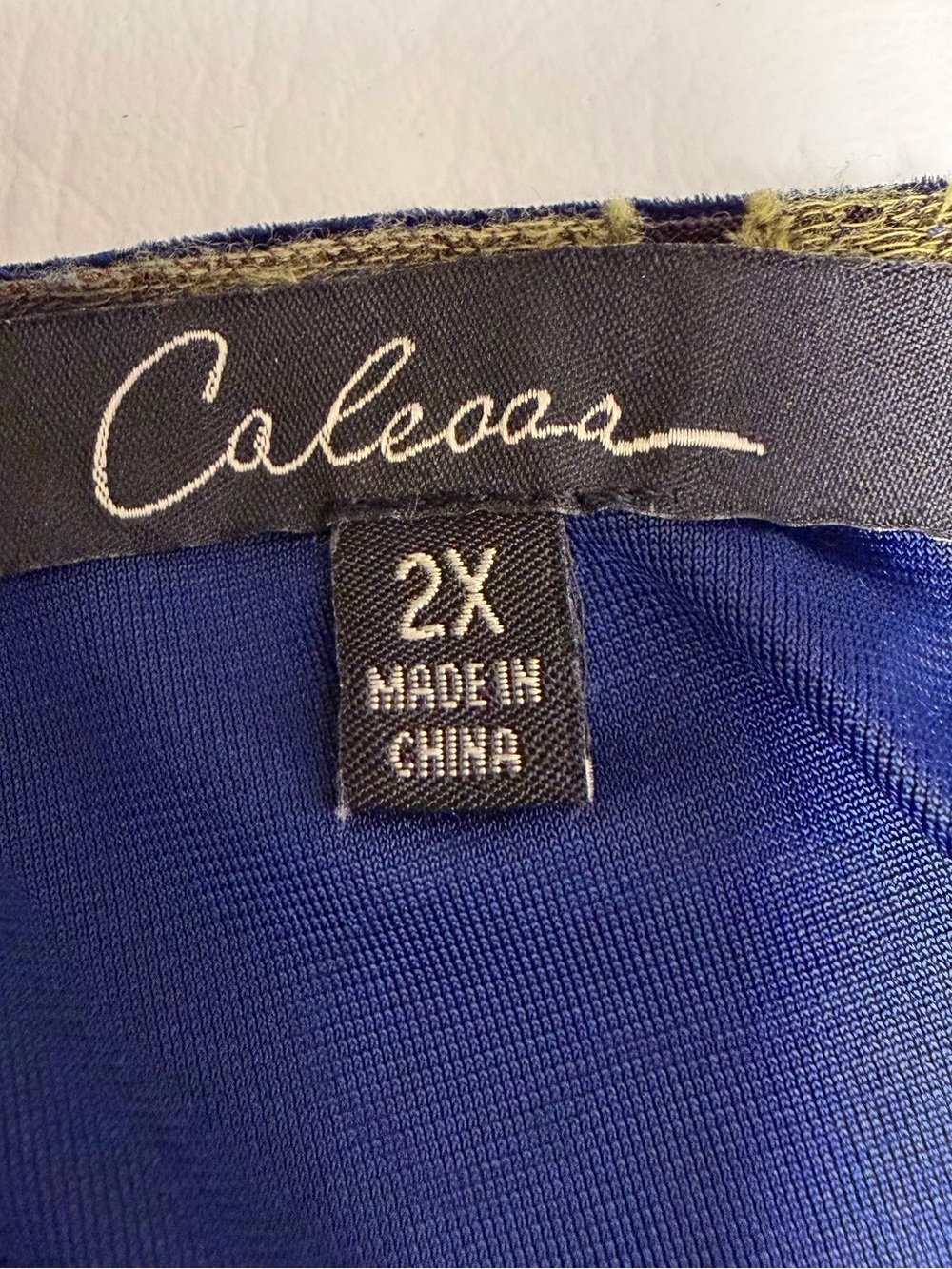Caleaas Embroidered Velvet V-Neck Tunic - Navy size 2X - Picture 5 of 9